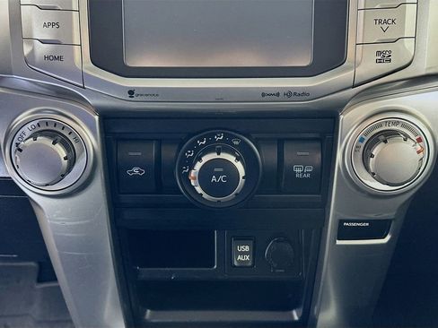 Used 2017 Toyota 4Runner SR5 Premium image 15