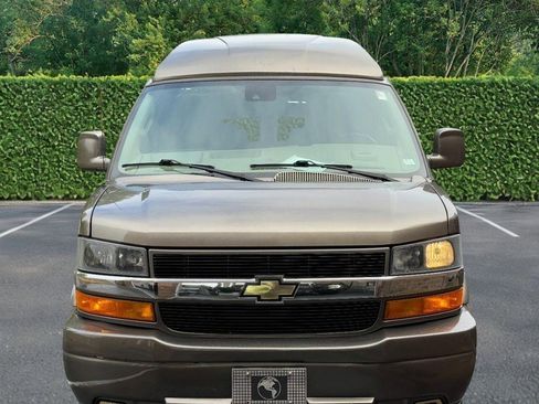 Used 2021 Chevrolet Express 3500 LS w/ Chrome Appearance Package image 7