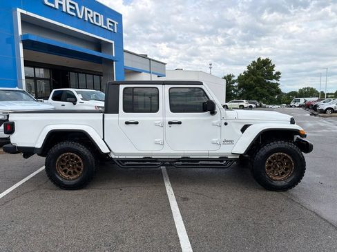 Used 2023 Jeep Gladiator Overland AWD/4WD image 2