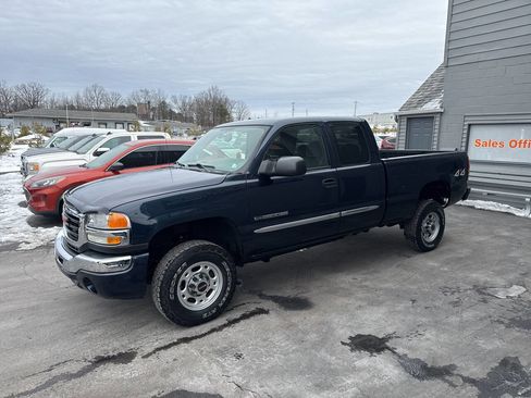 Used 2005 GMC Sierra 2500 SLE w/ Snow Plow Prep Package image 3