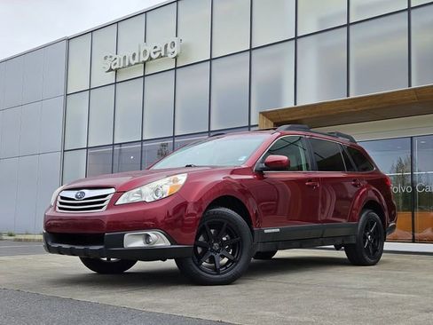Used 2011 Subaru Outback 2.5i Premium AWD/4WD image 1