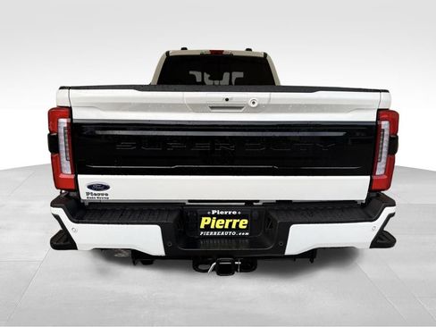 New 2026 Ford F450 Platinum w/ FX4 Off-Road Package image 3