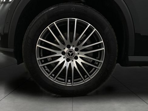 Certified 2025 Mercedes-Benz GLC 300 4MATIC image 12