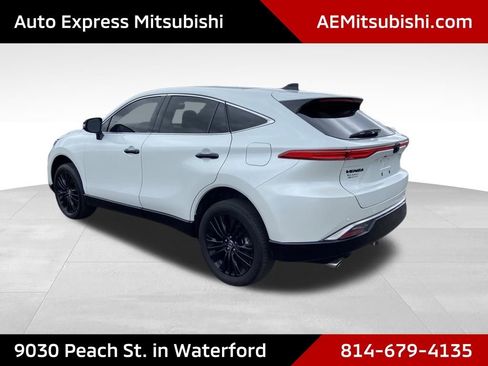 Used 2023 Toyota Venza Nightshade image 5