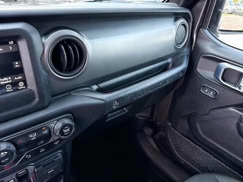 Used 2021 Jeep Wrangler Unlimited Sport S image 21