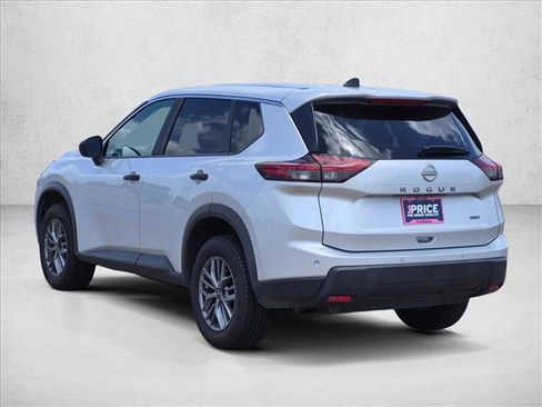 Used 2024 Nissan Rogue S AWD/4WD image 7