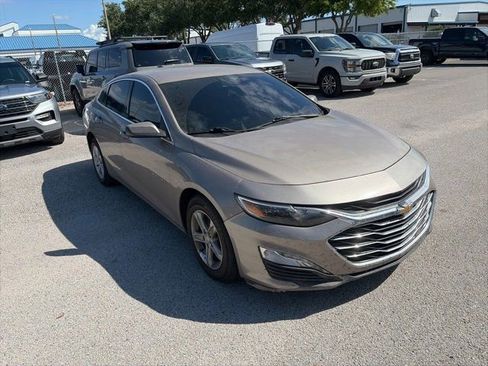 Used 2023 Chevrolet Malibu LT FWD image 3