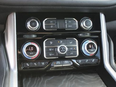 Used 2022 GMC Yukon Denali AWD/4WD image 19