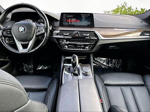 Used 2019 BMW 530i xDrive w/ Convenience Package image 16
