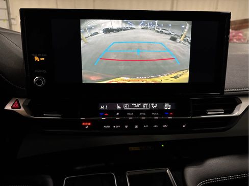 Certified 2025 Toyota Sienna XSE image 10