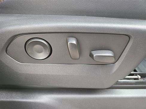 Used 2023 GMC Sierra 1500 AT4 w/ AT4 Premium Package image 15