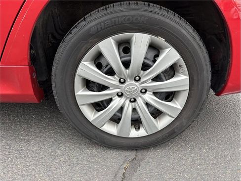 Used 2013 Toyota Corolla LE FWD image 16
