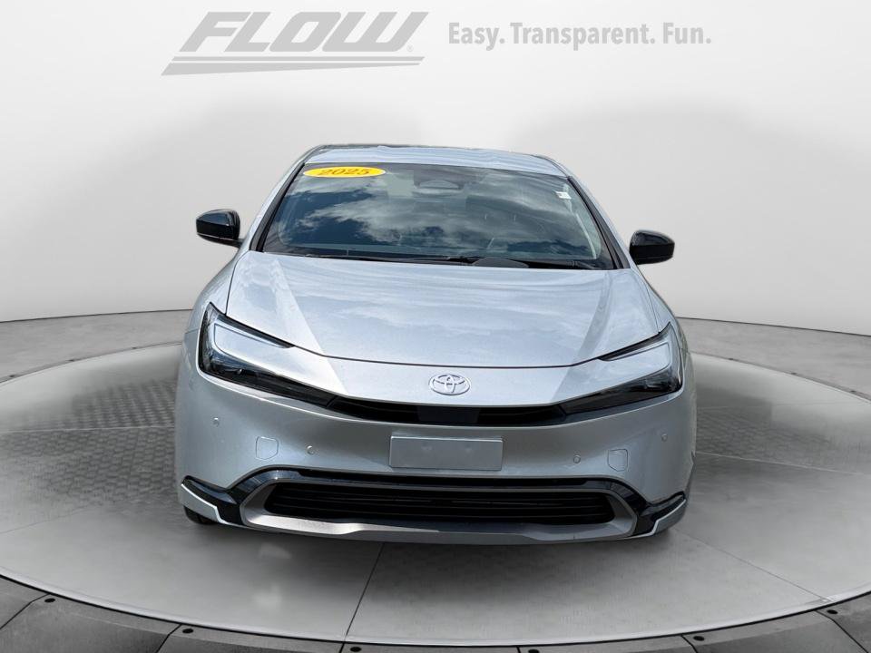 Certified 2025 Toyota Prius XLE FWD image 3