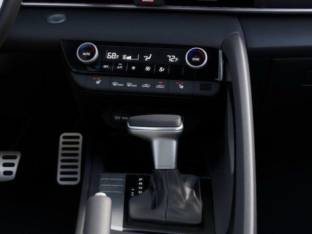 New 2026 Hyundai Elantra SEL Sport FWD image 16