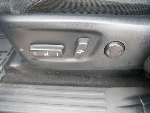 Used 2022 Toyota 4Runner SR5 AWD/4WD image 19