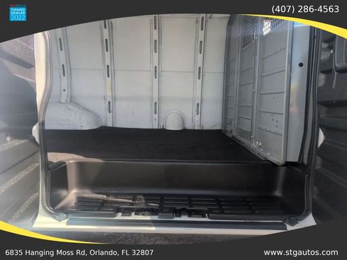 Used 2017 GMC Savana 2500 RWD image 18