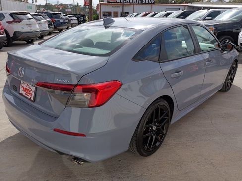 Used 2023 Honda Civic Sport image 8