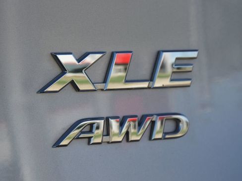 Used 2024 Toyota RAV4 XLE image 17