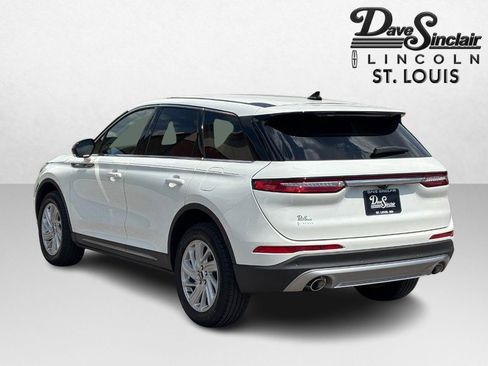 Used 2023 Lincoln Corsair FWD image 5
