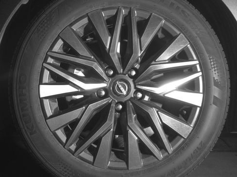 Used 2025 Nissan Altima 2.5 SV image 12