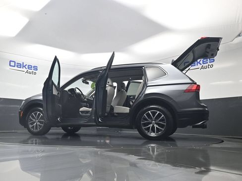 Used 2019 Volkswagen Tiguan SE w/ Panoramic Sunroof Package AWD/4WD image 65