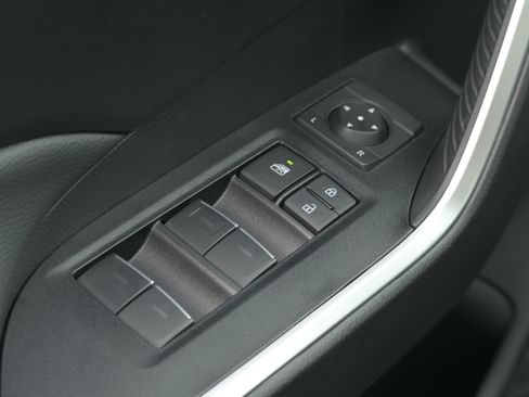 Used 2025 Toyota RAV4 XLE w/ Convenience Package FWD image 25