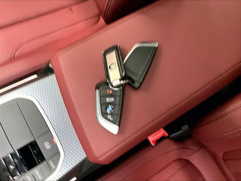 Used 2025 BMW 330i Sedan w/ M Sport Package RWD image 13