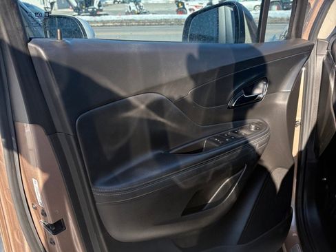 Used 2018 Buick Encore Preferred image 24