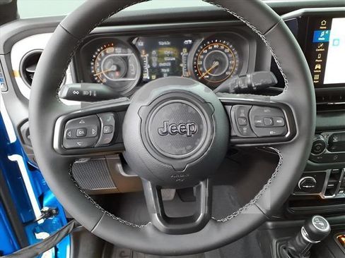Used 2026 Jeep Wrangler Unlimited Sport AWD/4WD image 11