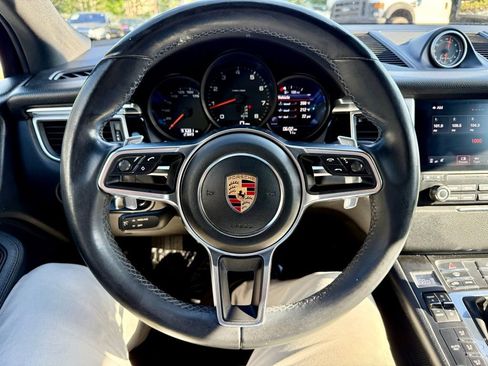 Used 2017 Porsche Macan AWD/4WD image 27