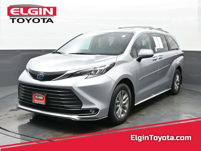 Used 2025 Toyota Sienna XLE w/ XLE Plus Package