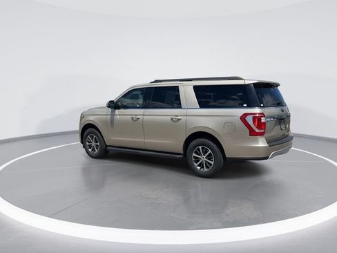 Used 2018 Ford Expedition Max XLT w/ Equipment Group 201A AWD/4WD image 4