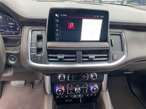 Used 2023 GMC Yukon SLT image 11