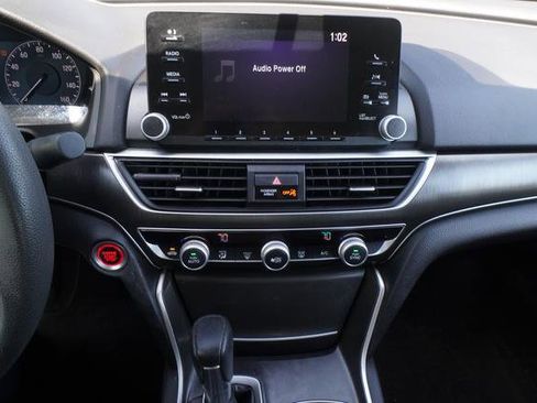 Used 2019 Honda Accord LX image 17