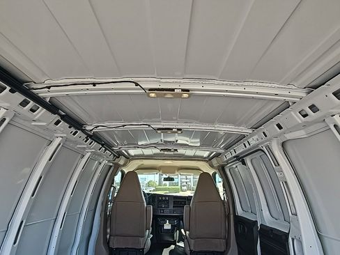 New 2025 GMC Savana 3500 w/ Driver Convenience Package image 10