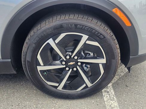 New 2026 Chevrolet Equinox EV LT AWD/4WD image 9