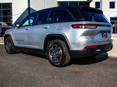 Used 2024 Jeep Grand Cherokee Trailhawk AWD/4WD image 4