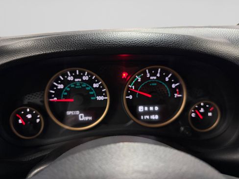Used 2014 Jeep Wrangler Unlimited Sahara AWD/4WD image 20