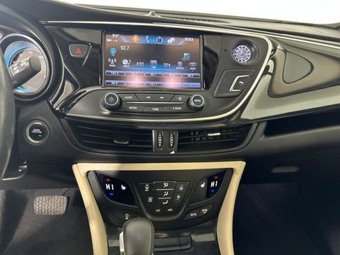 Used 2018 Buick Envision Preferred image 21