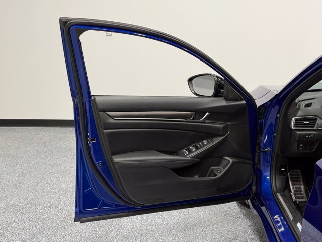 Used 2022 Honda Accord Sport image 9