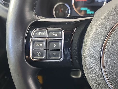 Used 2015 Jeep Wrangler Unlimited Sahara AWD/4WD image 23