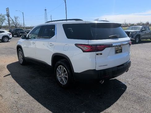 Certified 2023 Chevrolet Traverse LT image 3