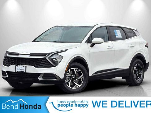 Used 2023 Kia Sportage LX image 1