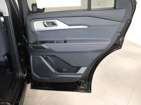 New 2026 Ford Explorer Active w/ Active Comfort Package image 36