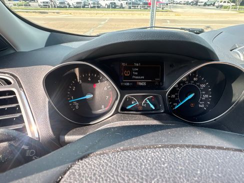Used 2018 Ford Escape SEL FWD image 4