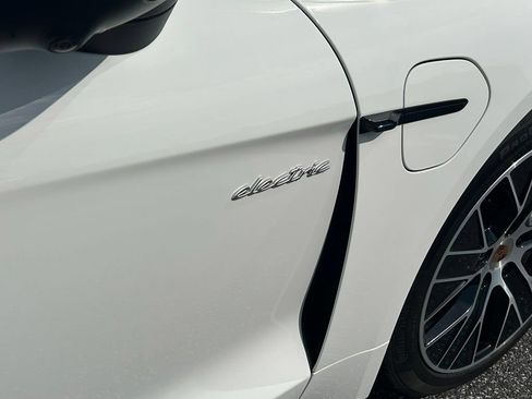 Certified 2025 Porsche Taycan RWD image 16