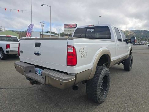 Used 2011 Ford F250 King Ranch w/ King Ranch w/Chrome Pkg AWD/4WD image 10