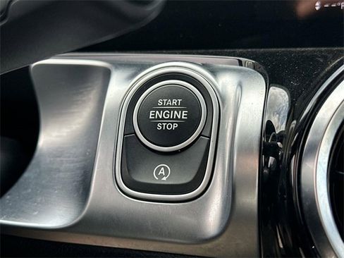 Used 2023 Mercedes-Benz GLB 250 image 15