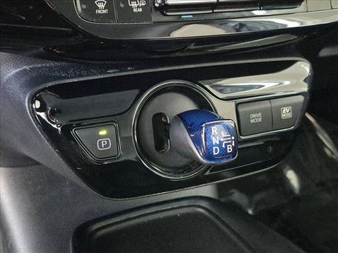 Used 2020 Toyota Prius LE FWD image 13