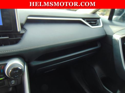 Used 2025 Toyota RAV4 XLE image 21